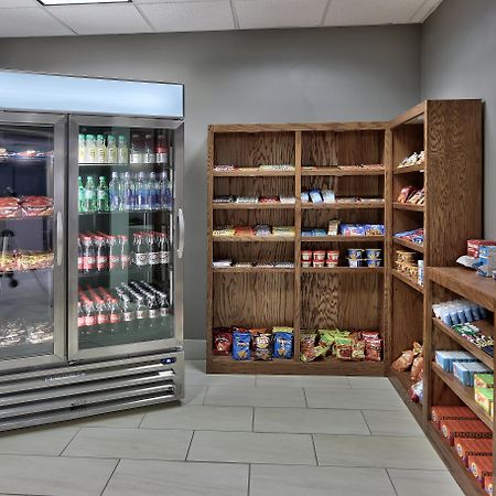 Holiday Inn Express & Suites Portales By Ihg Екстер'єр фото