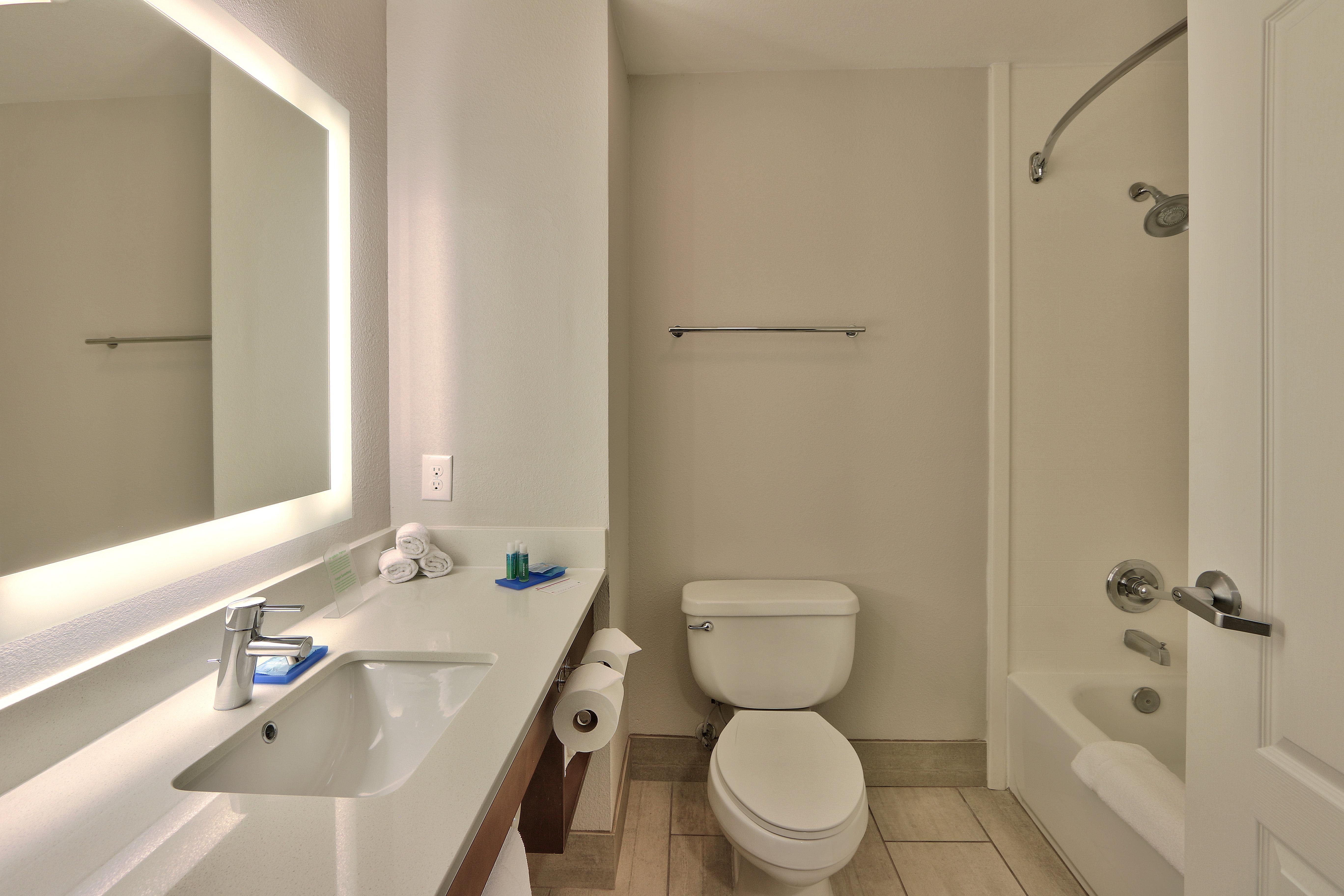 Holiday Inn Express & Suites Portales By Ihg Екстер'єр фото