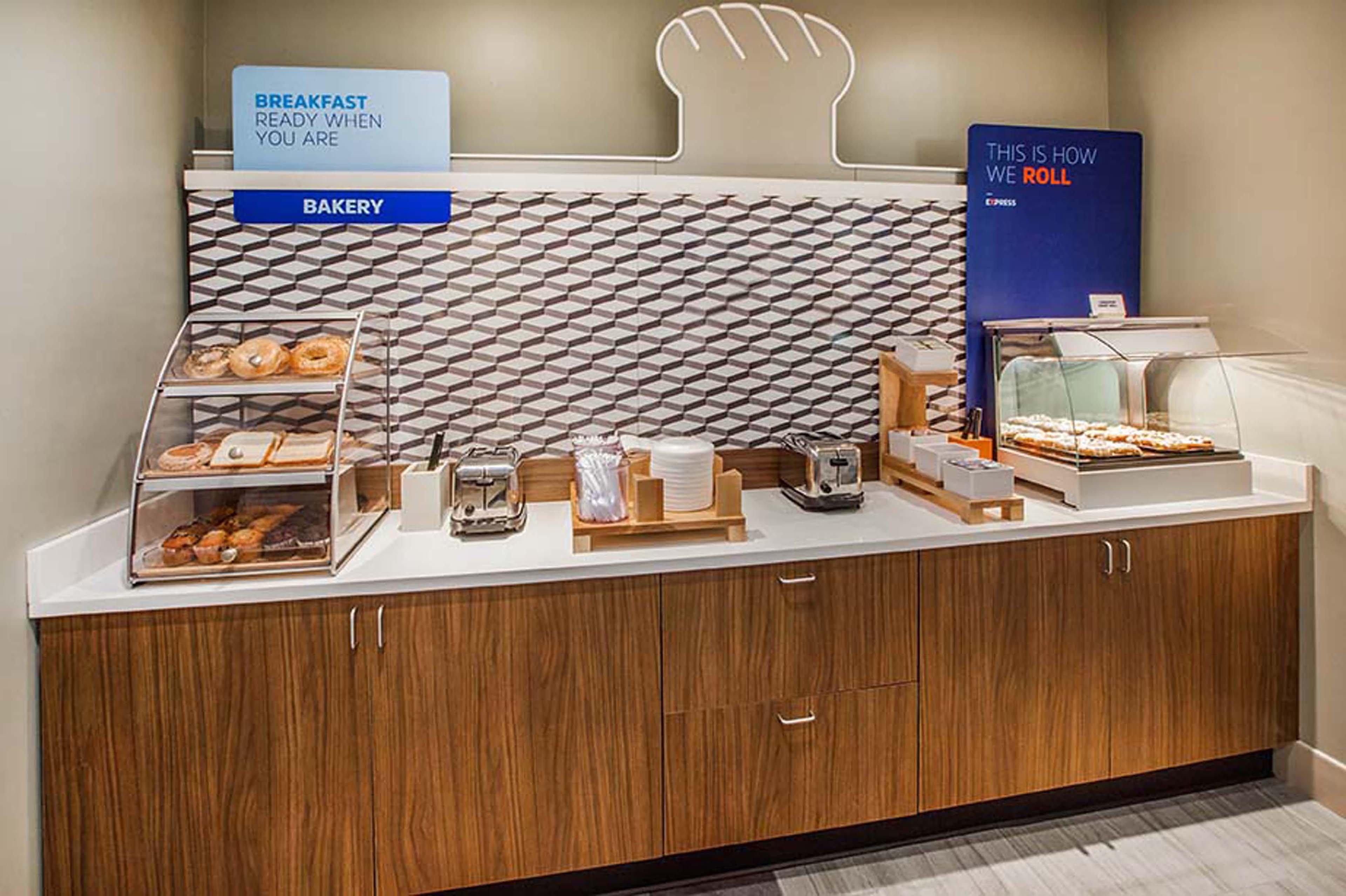 Holiday Inn Express & Suites Portales By Ihg Екстер'єр фото