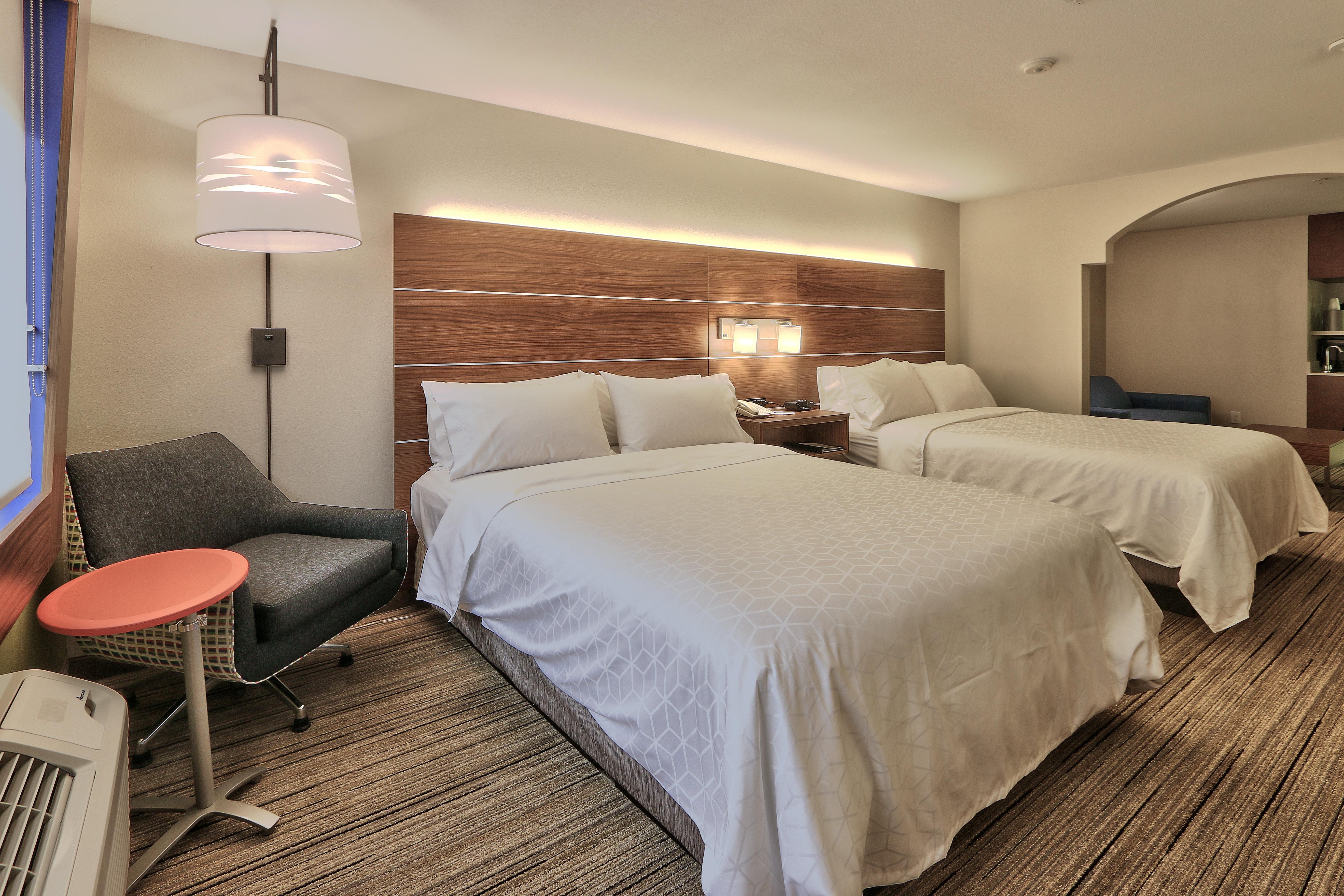 Holiday Inn Express & Suites Portales By Ihg Екстер'єр фото