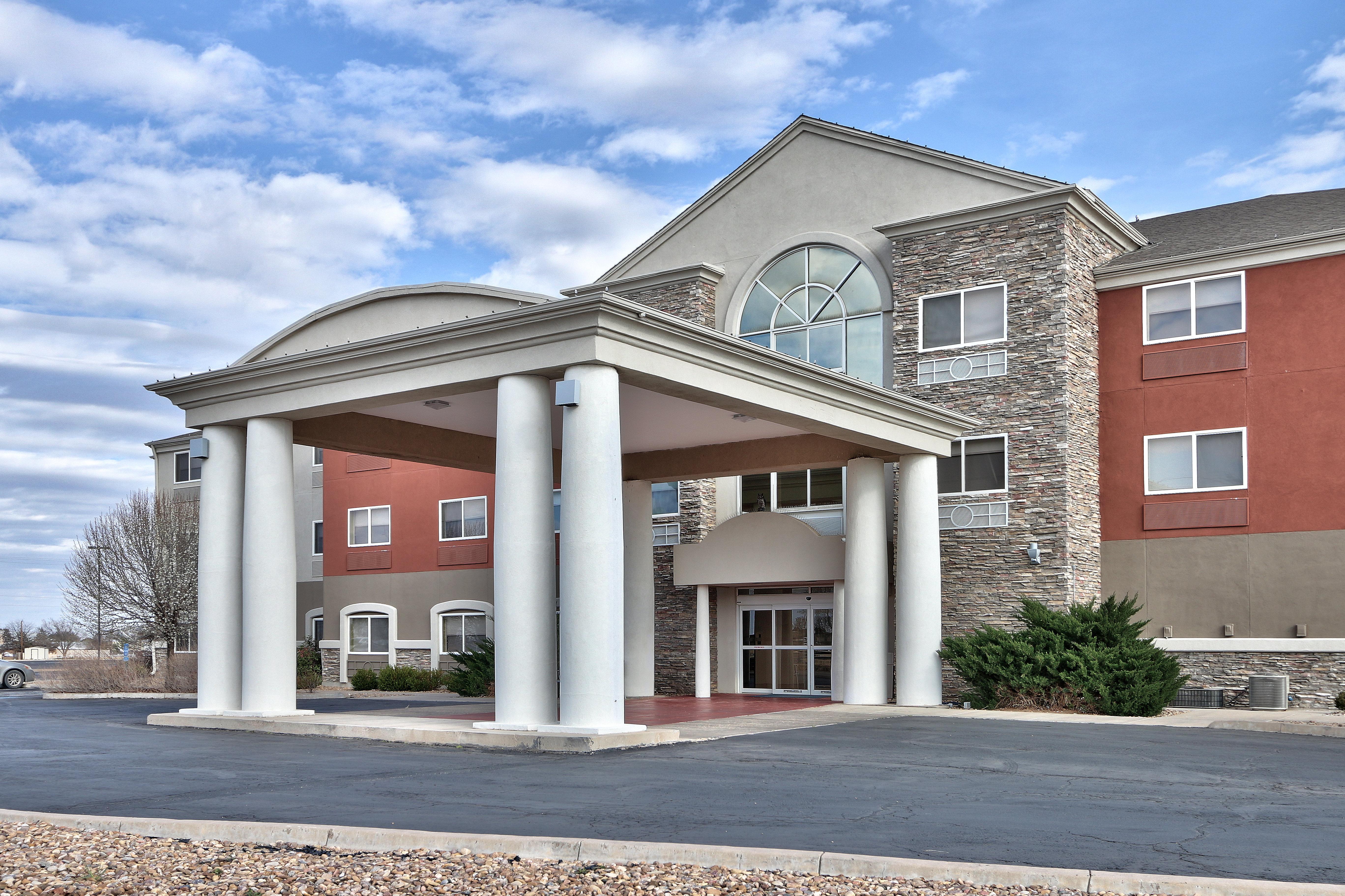 Holiday Inn Express & Suites Portales By Ihg Екстер'єр фото