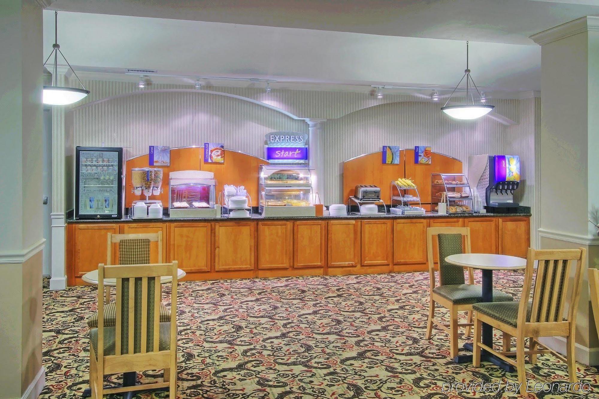 Holiday Inn Express & Suites Portales By Ihg Екстер'єр фото